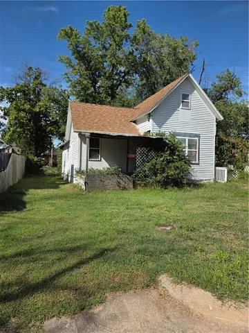 $42,500 | 218 East 5th Street, Cherryvale, KS 67335