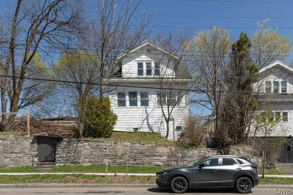 $160,100 | 608 Carbon Street, Syracuse, NY 13208