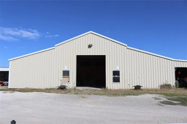 a view of a garage