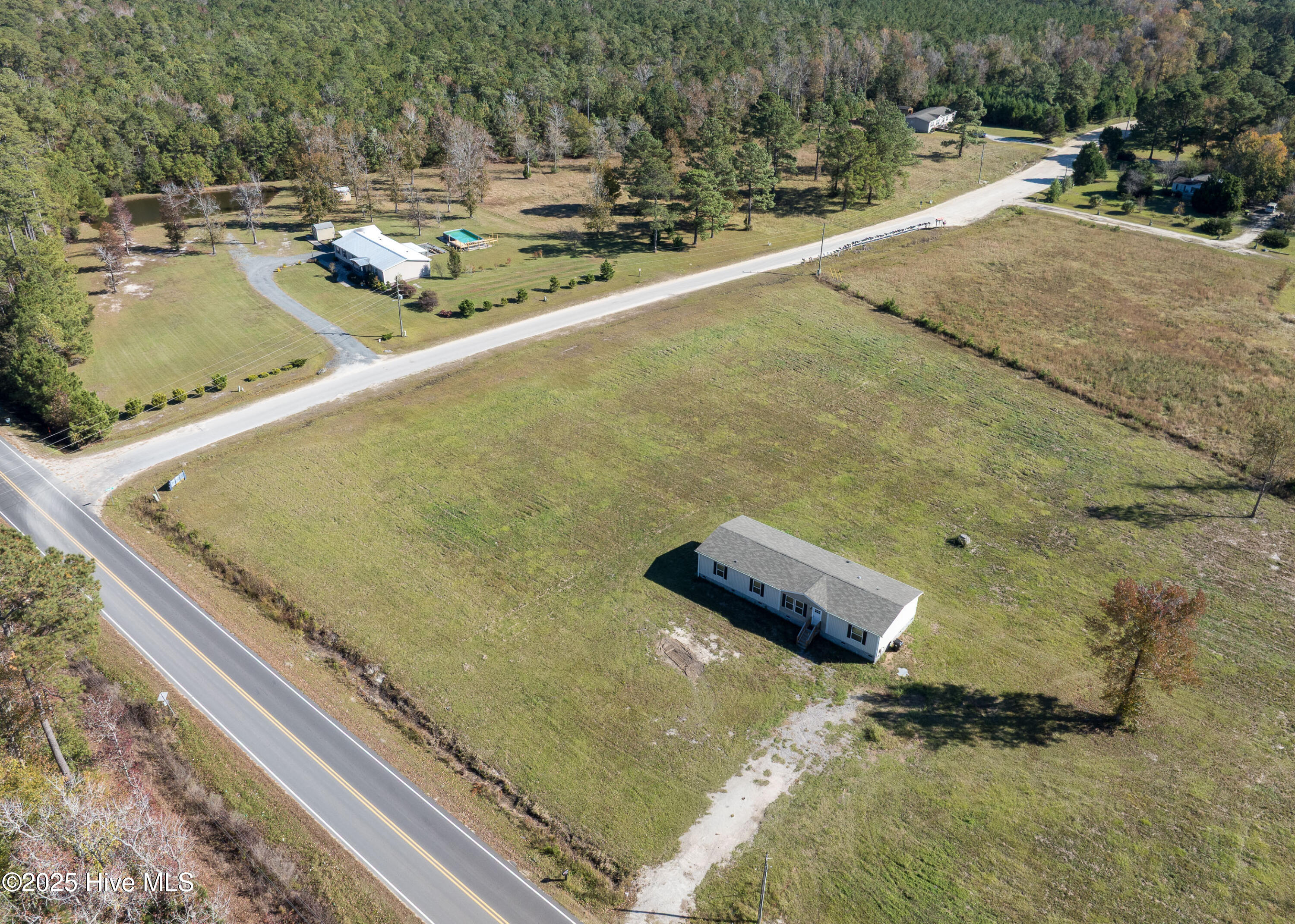 233 Benton Road Southeast Bolivia, NC 28422 - Photo 7 of 31 233 Benton Rd MLS-5