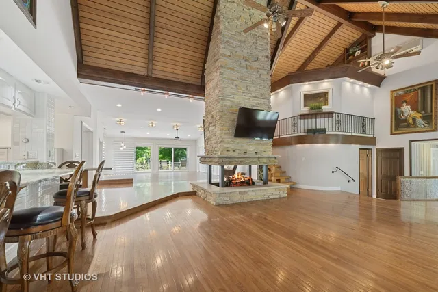 $2,250,000 | 153 Algonquin Road, Barrington Hills, IL 60010