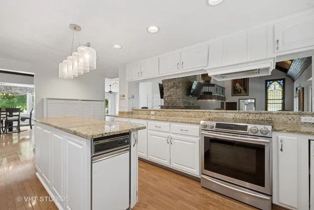 $2,250,000 | 153 Algonquin Road, Barrington Hills, IL 60010