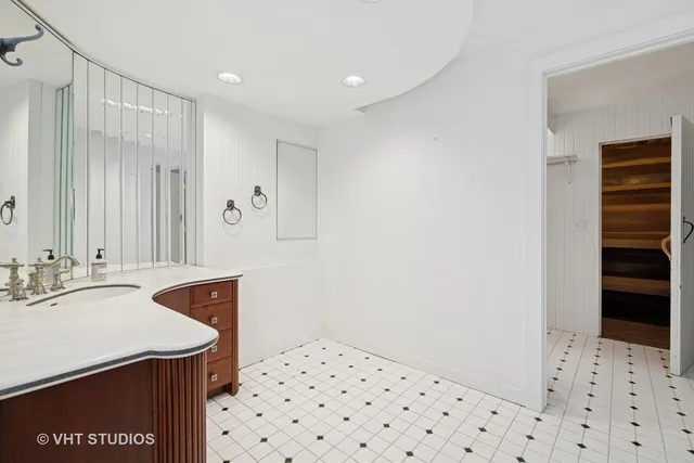 $2,250,000 | 153 Algonquin Road, Barrington Hills, IL 60010