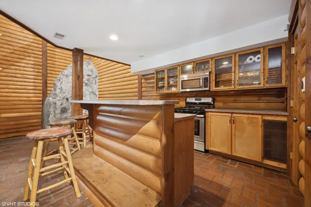 $2,250,000 | 153 Algonquin Road, Barrington Hills, IL 60010