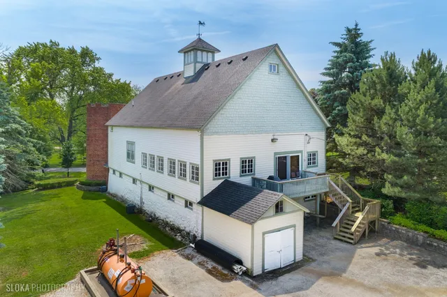 $2,250,000 | 153 Algonquin Road, Barrington Hills, IL 60010