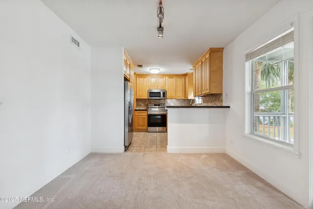 $140,000 | 3434 Blanding Boulevard, Unit 207, Jacksonville, FL 32210