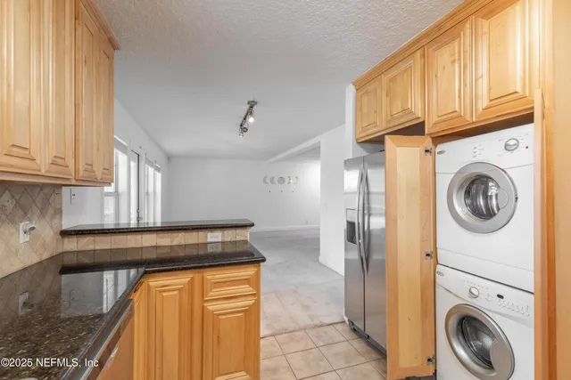 $140,000 | 3434 Blanding Boulevard, Unit 207, Jacksonville, FL 32210