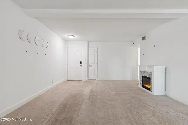 $140,000 | 3434 Blanding Boulevard, Unit 207, Jacksonville, FL 32210