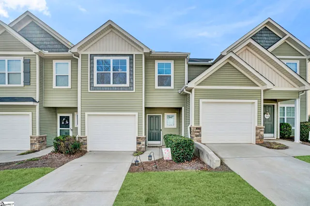 $270,000 | 775 Elmbrook Drive, Simpsonville, SC 29681