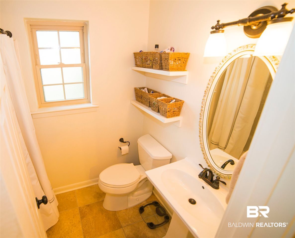8638 County Road 34 Fairhope, AL 36532 - Photo 13 of 42 Master Bath