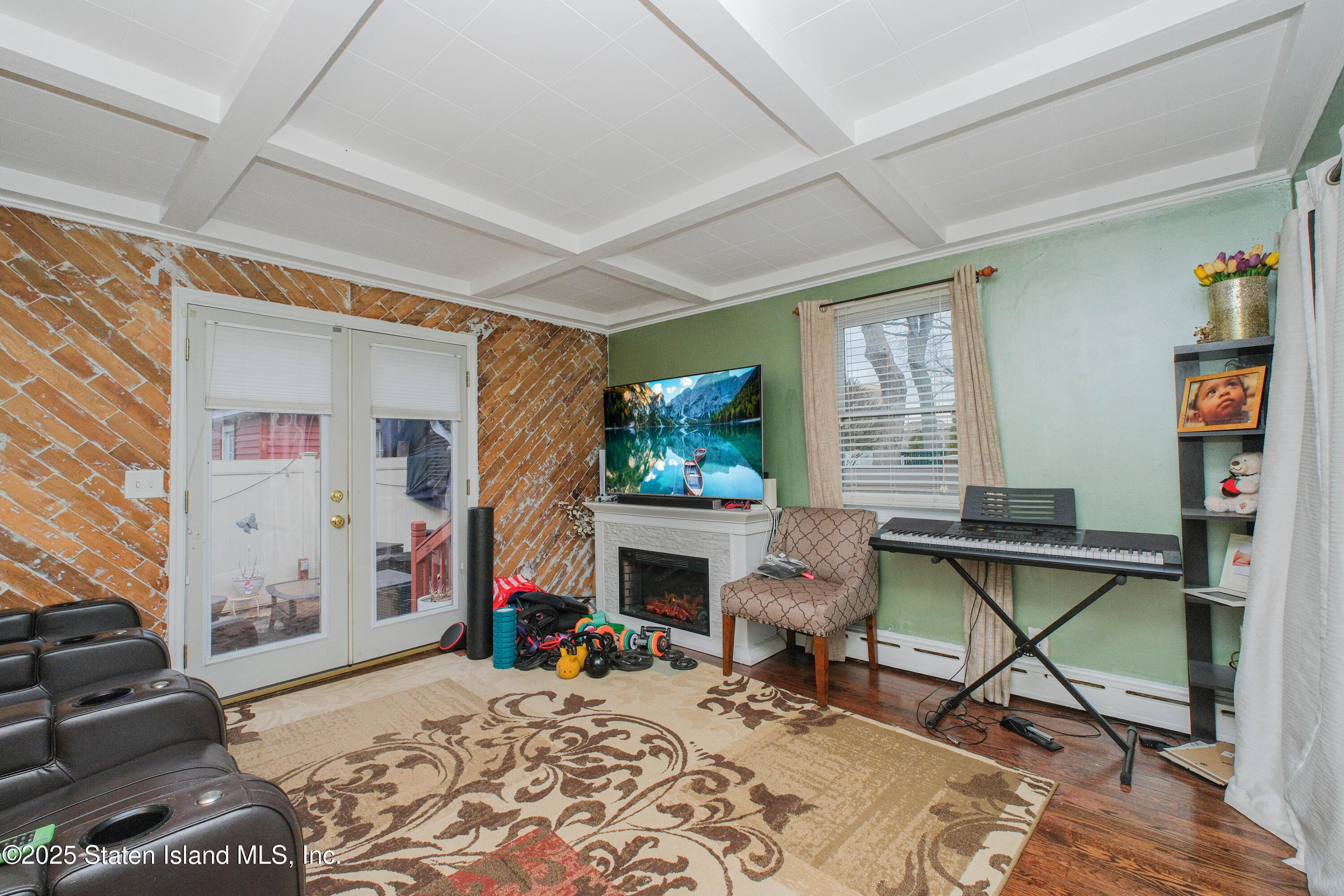63 Riegelmann Street Staten Island, NY 10302 - Photo 13 of 35 Family Room
