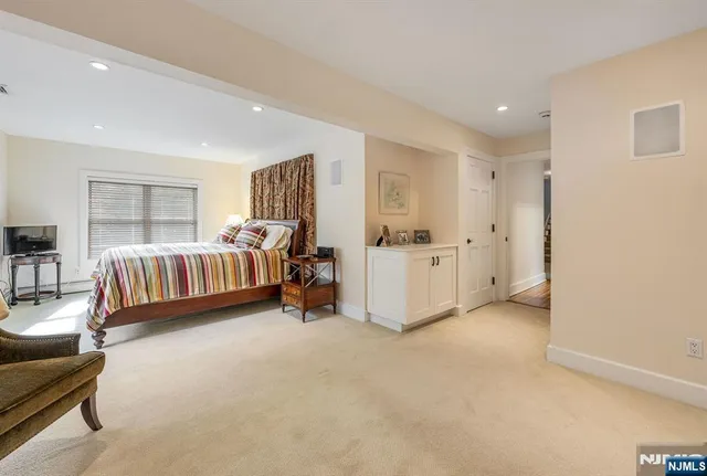 $1,300,000 | 175 High Street, Closter, NJ 07624