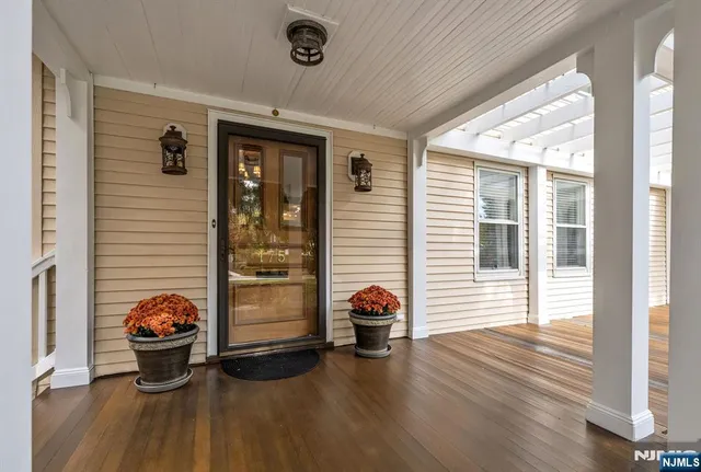 $1,300,000 | 175 High Street, Closter, NJ 07624