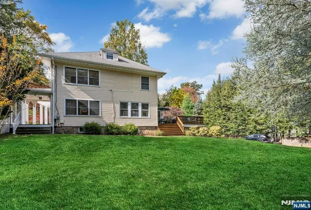 $1,300,000 | 175 High Street, Closter, NJ 07624