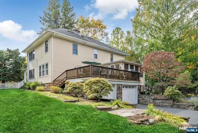 $1,300,000 | 175 High Street, Closter, NJ 07624