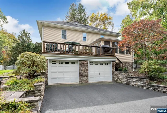 $1,300,000 | 175 High Street, Closter, NJ 07624