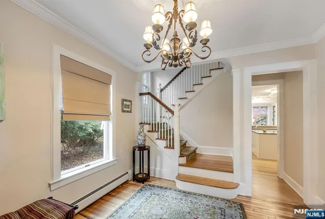 $1,300,000 | 175 High Street, Closter, NJ 07624