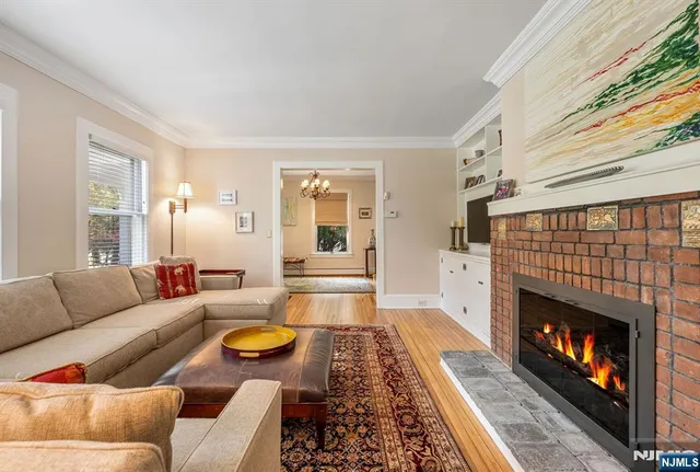 $1,300,000 | 175 High Street, Closter, NJ 07624