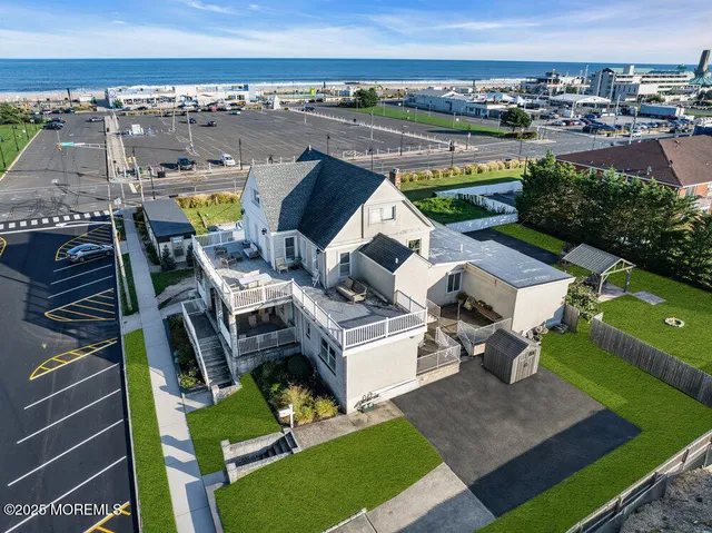 a view of a swimming pool and outside space