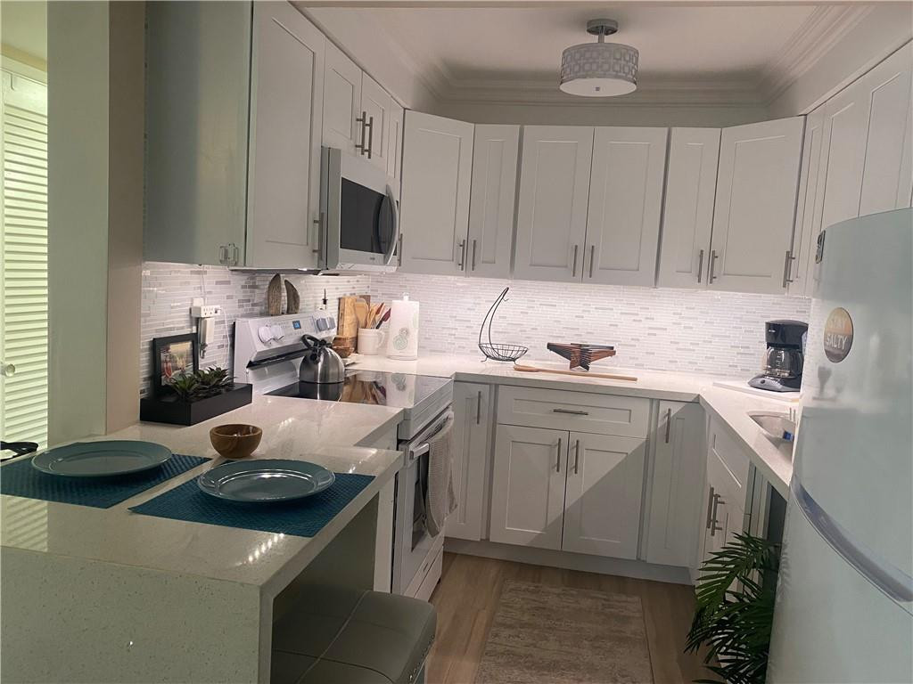 371 Southwest 8th Street, Unit 1A Boca Raton, FL 33432 - Photo 4 of 20 Photo 4