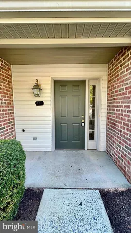 $1,950 | 424 Waverly Woods Drive, Harrisburg, PA 17110