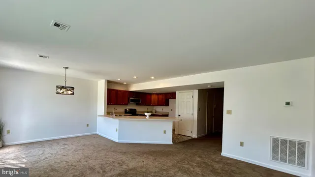 $1,950 | 424 Waverly Woods Drive, Harrisburg, PA 17110