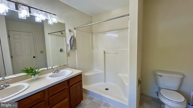 $1,950 | 424 Waverly Woods Drive, Harrisburg, PA 17110