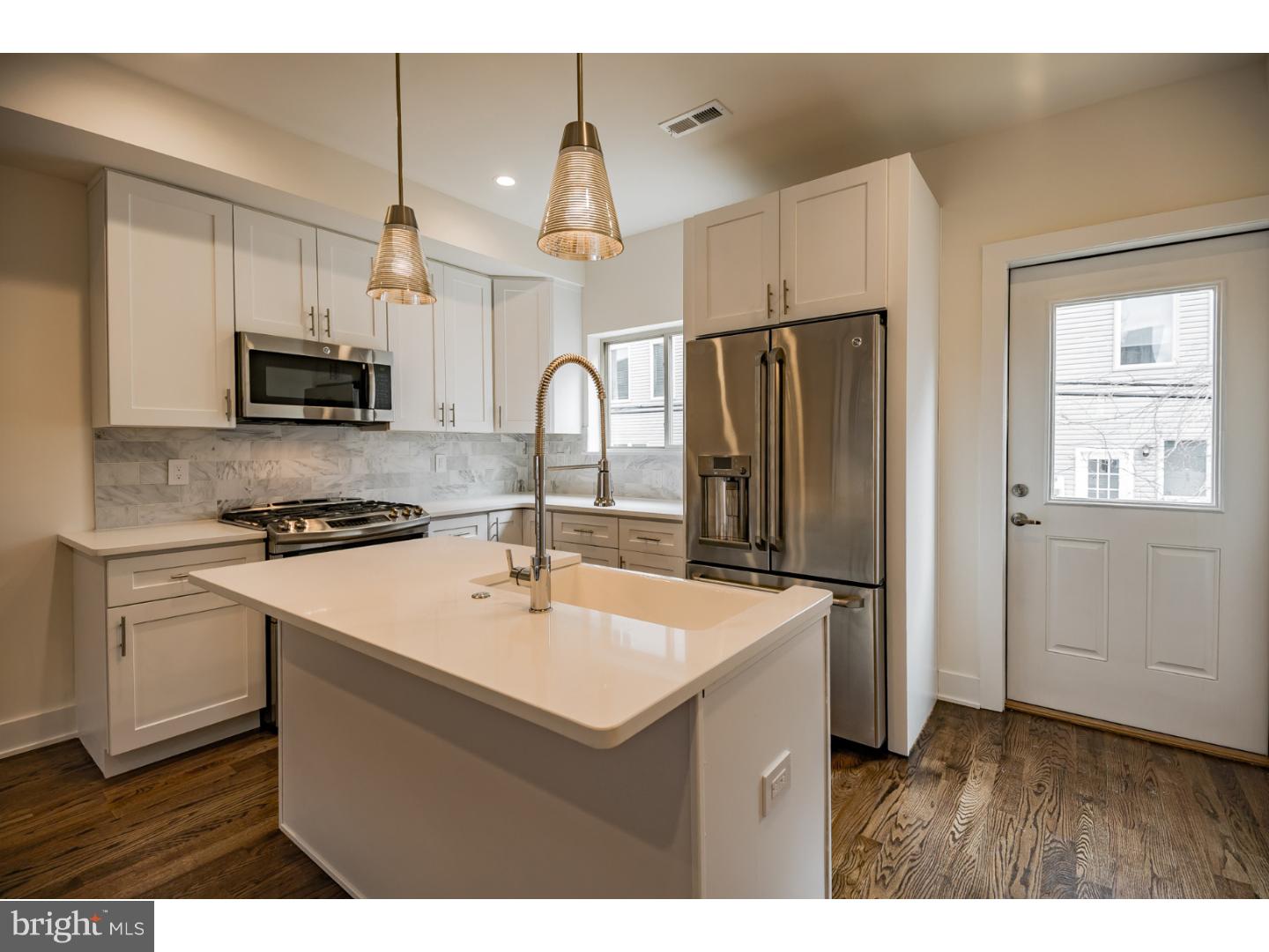 1138 Mt Vernon Street Philadelphia, PA 19123 - Photo 9 of 19