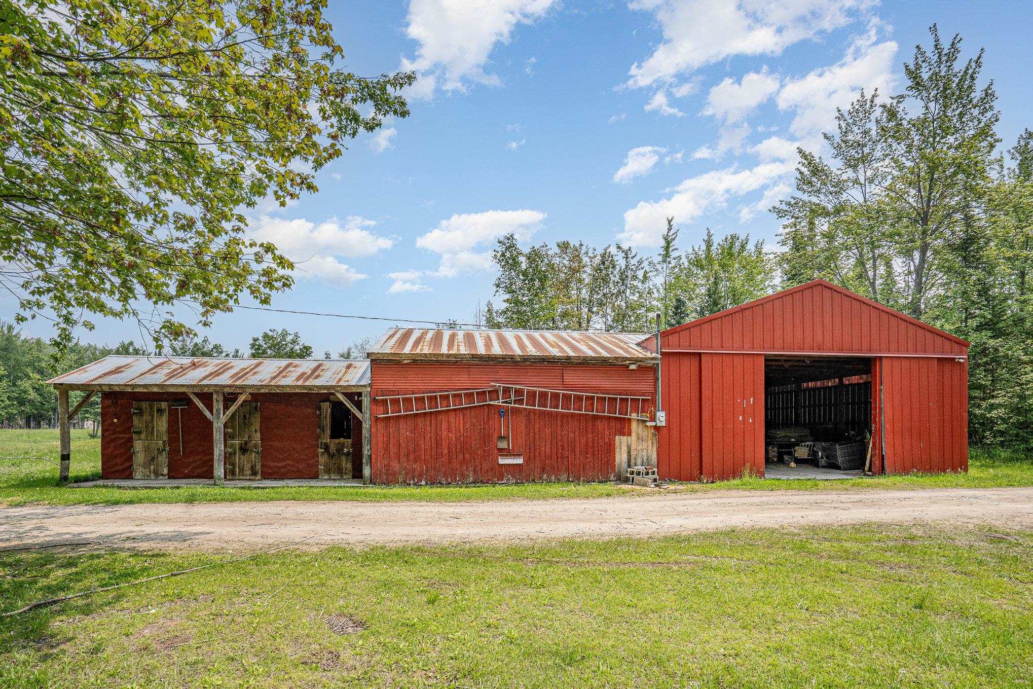 8500 Shannon Road Alpena, MI 49707 - Photo 3 of 47 50177647-fd264d2c-ecfb-4c4c-82b6-0258029f99b5.JPG