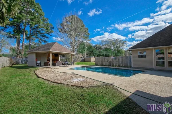 $465,000 | 324 Gisele Street, New Roads, LA 70760
