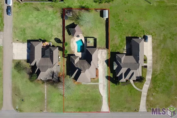 $465,000 | 324 Gisele Street, New Roads, LA 70760