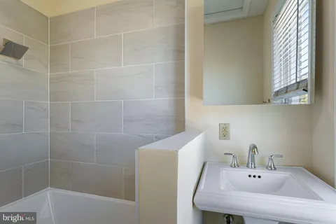 $620,000 | 3028 Park Place Northwest, Washington, DC 20001