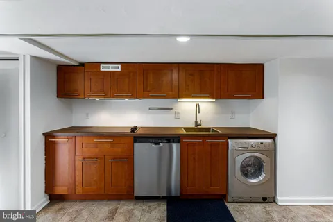 $620,000 | 3028 Park Place Northwest, Washington, DC 20001