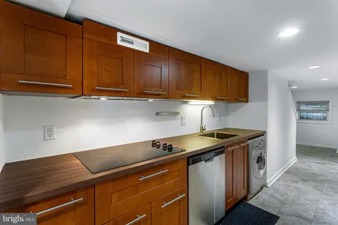 $620,000 | 3028 Park Place Northwest, Washington, DC 20001