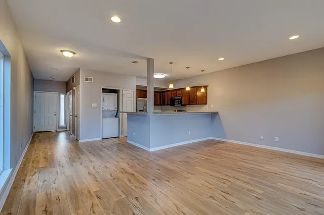 $1,200 | 83 April Point Drive South, Unit 83, Conroe, TX 77356