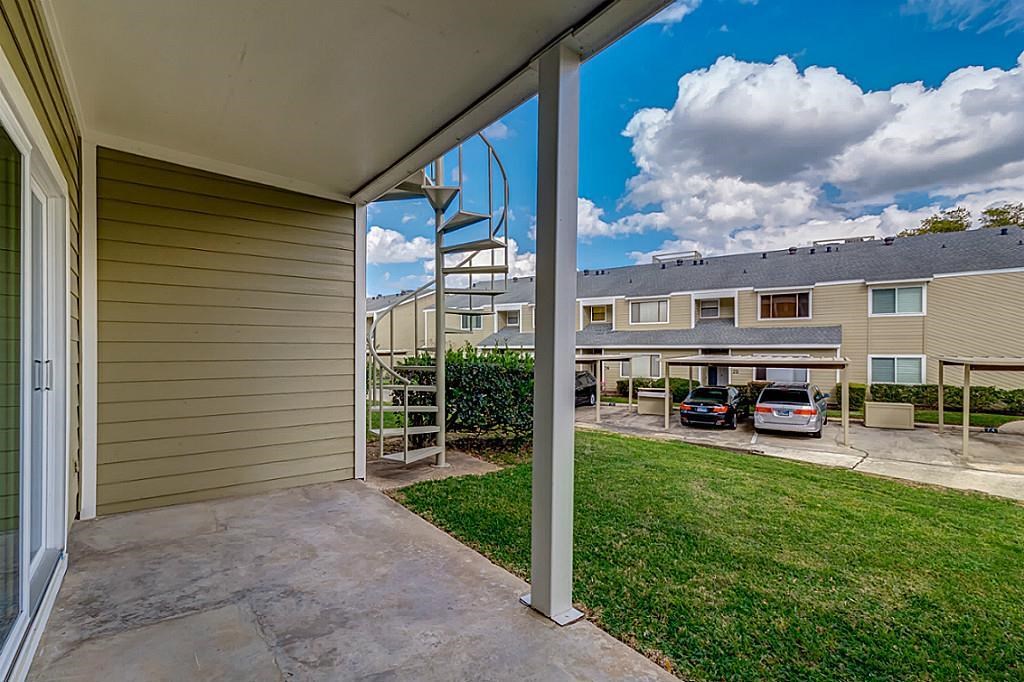 83 April Point Drive South, Unit 83 Conroe, TX 77356 - Photo 28 of 32