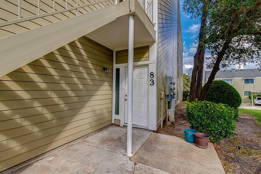 83 April Point Drive South, Unit 83 Conroe, TX 77356 - Photo 5 of 32