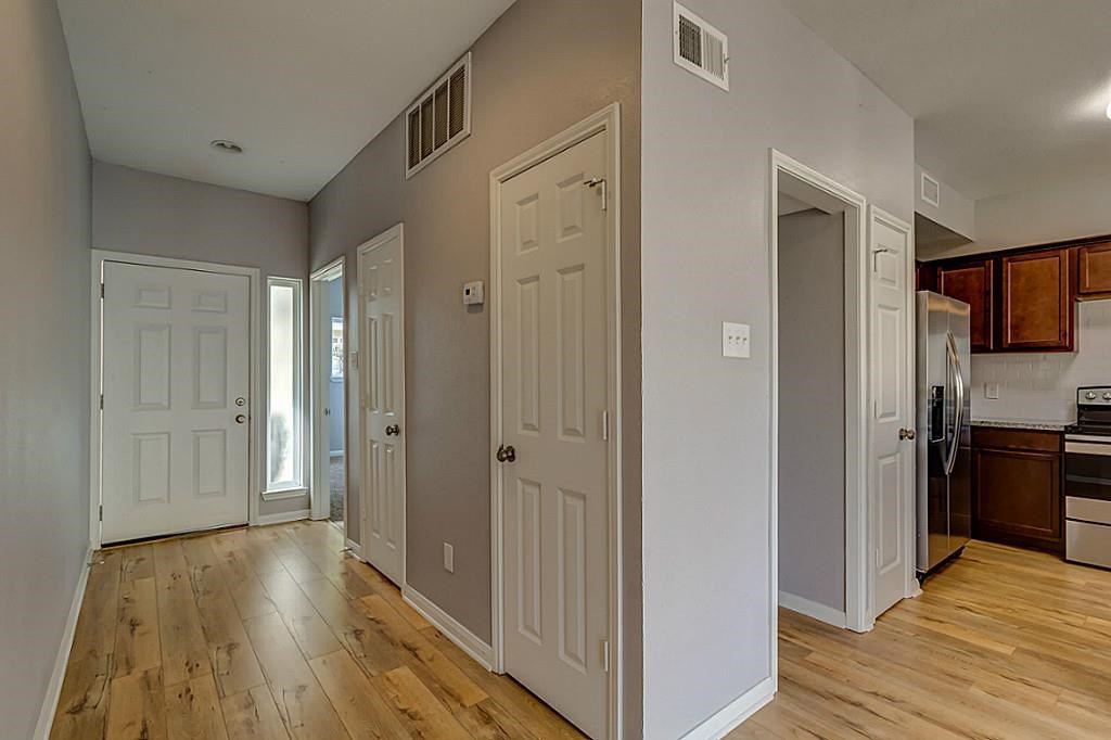 83 April Point Drive South, Unit 83 Conroe, TX 77356 - Photo 9 of 32