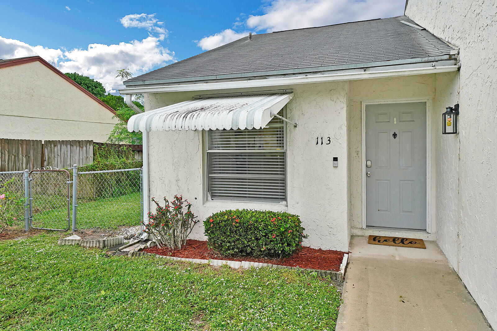 113 Pinewood Court Jupiter, FL 33458 - Photo 2 of 26 Entrance Way