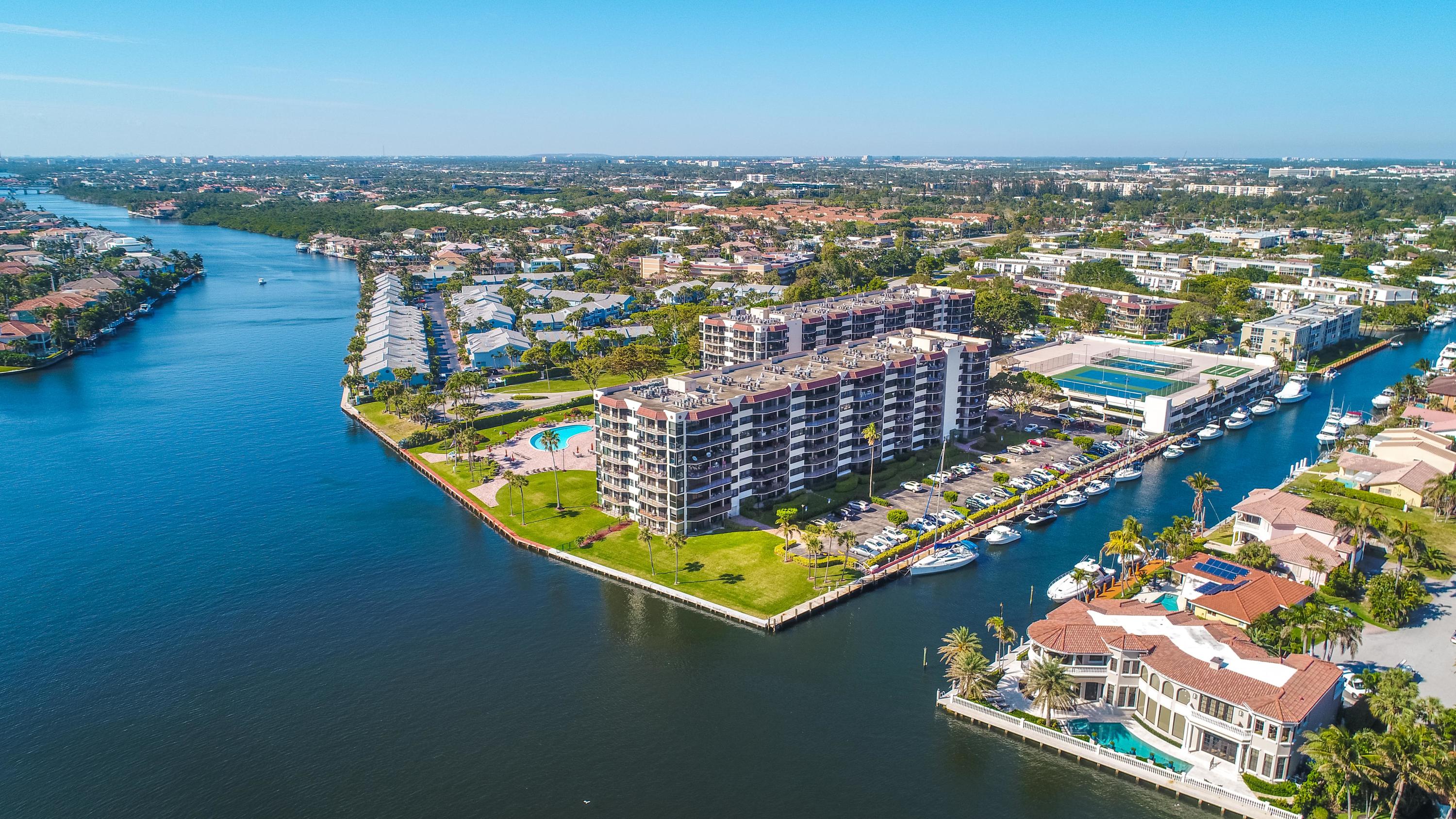 899 Jeffery Street, Unit 403 Boca Raton, FL 33487 - Photo 32 of 34 DJI_0397