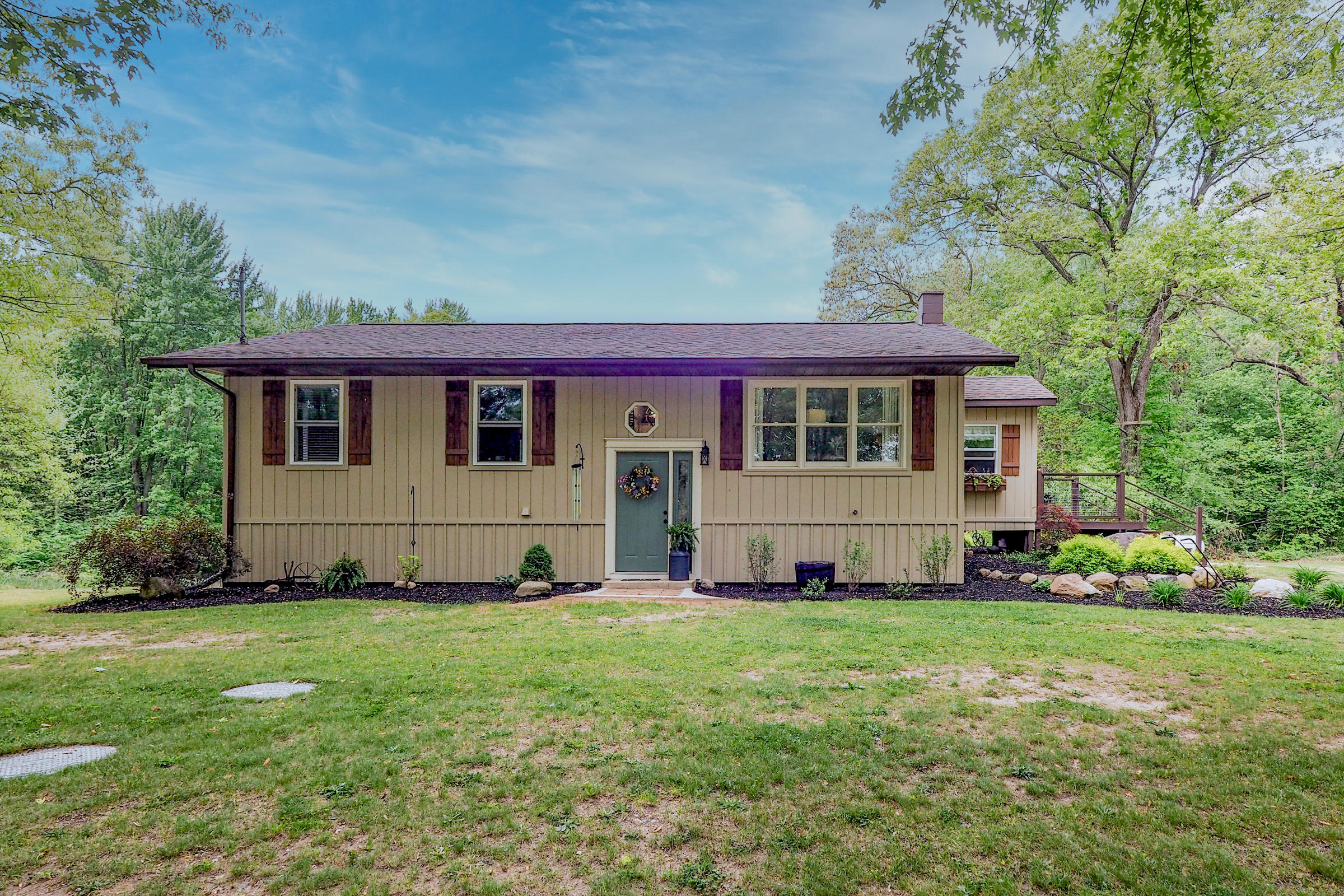 9653 Belleview-101