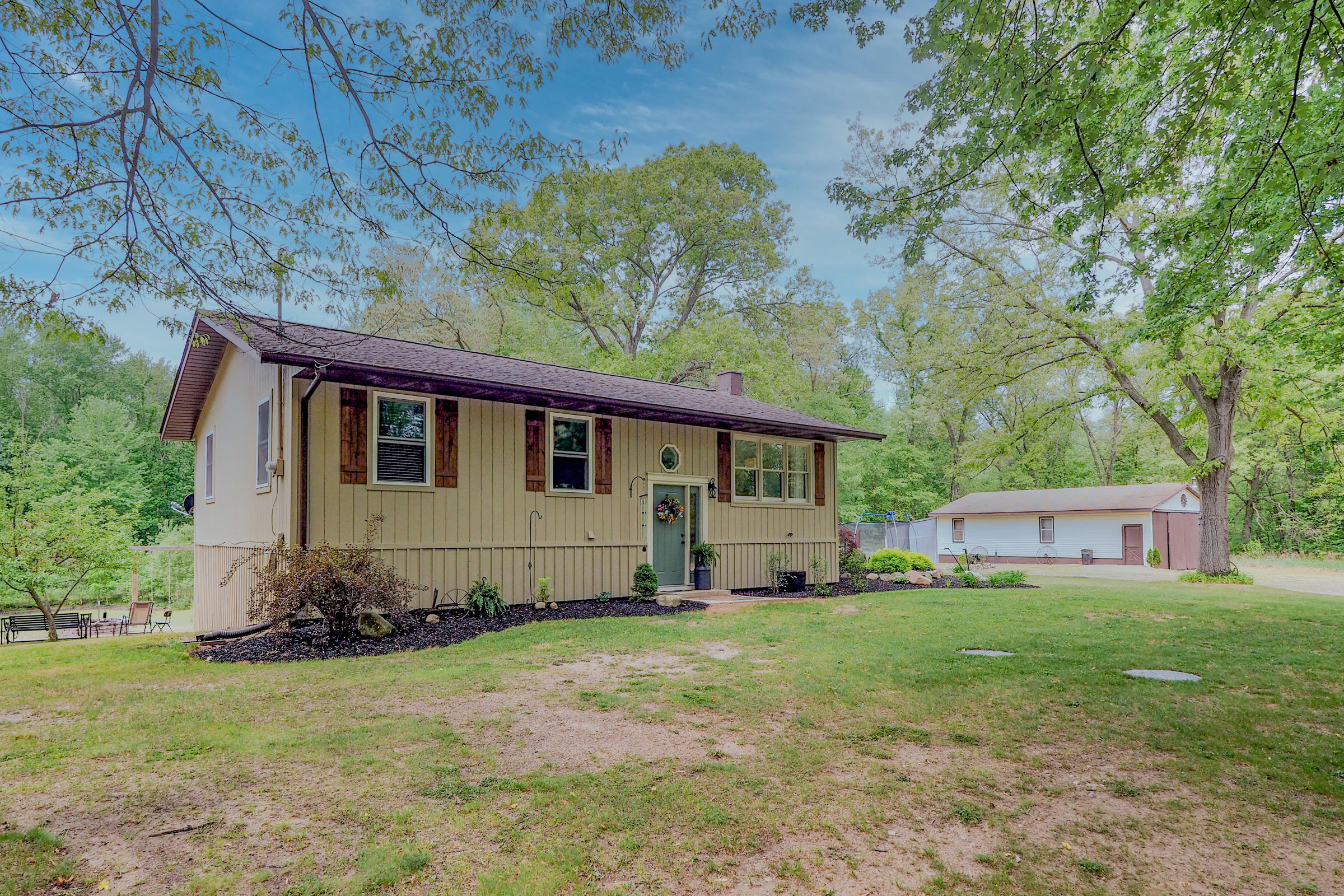 9653 Belleview-102