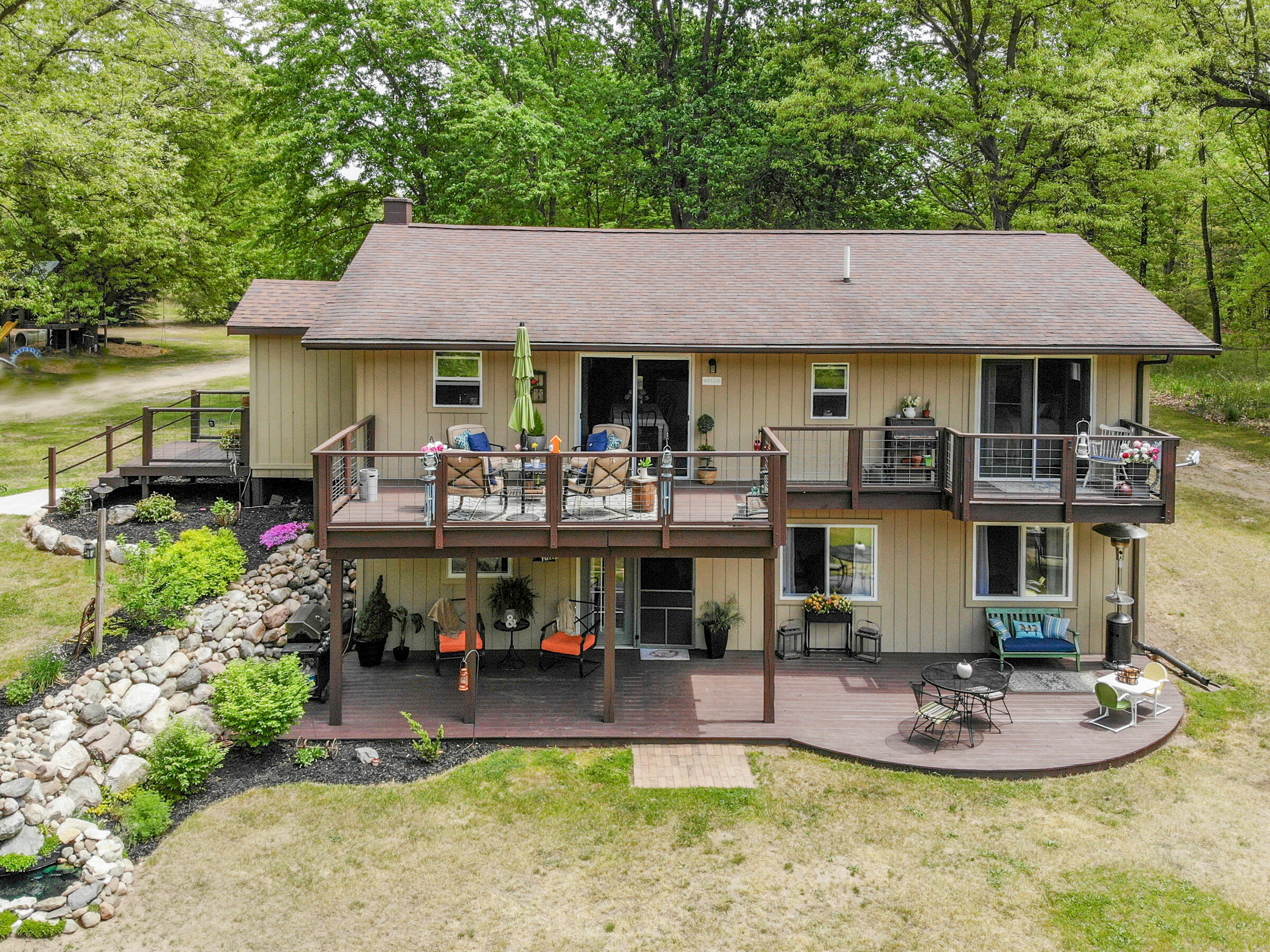 9653 Belleview-512
