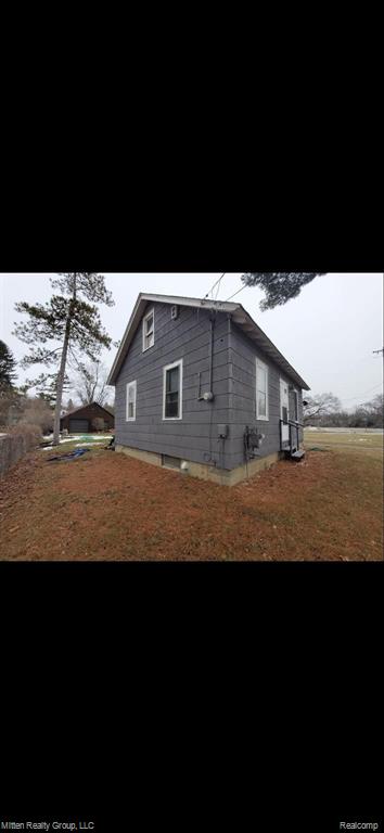 5216 Flushing Road Flushing, MI 48433 - Photo 2 of 12