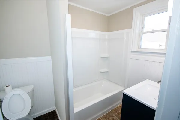 $1,650 | 370 Park Place, Unit 3, Woonsocket, RI 02895