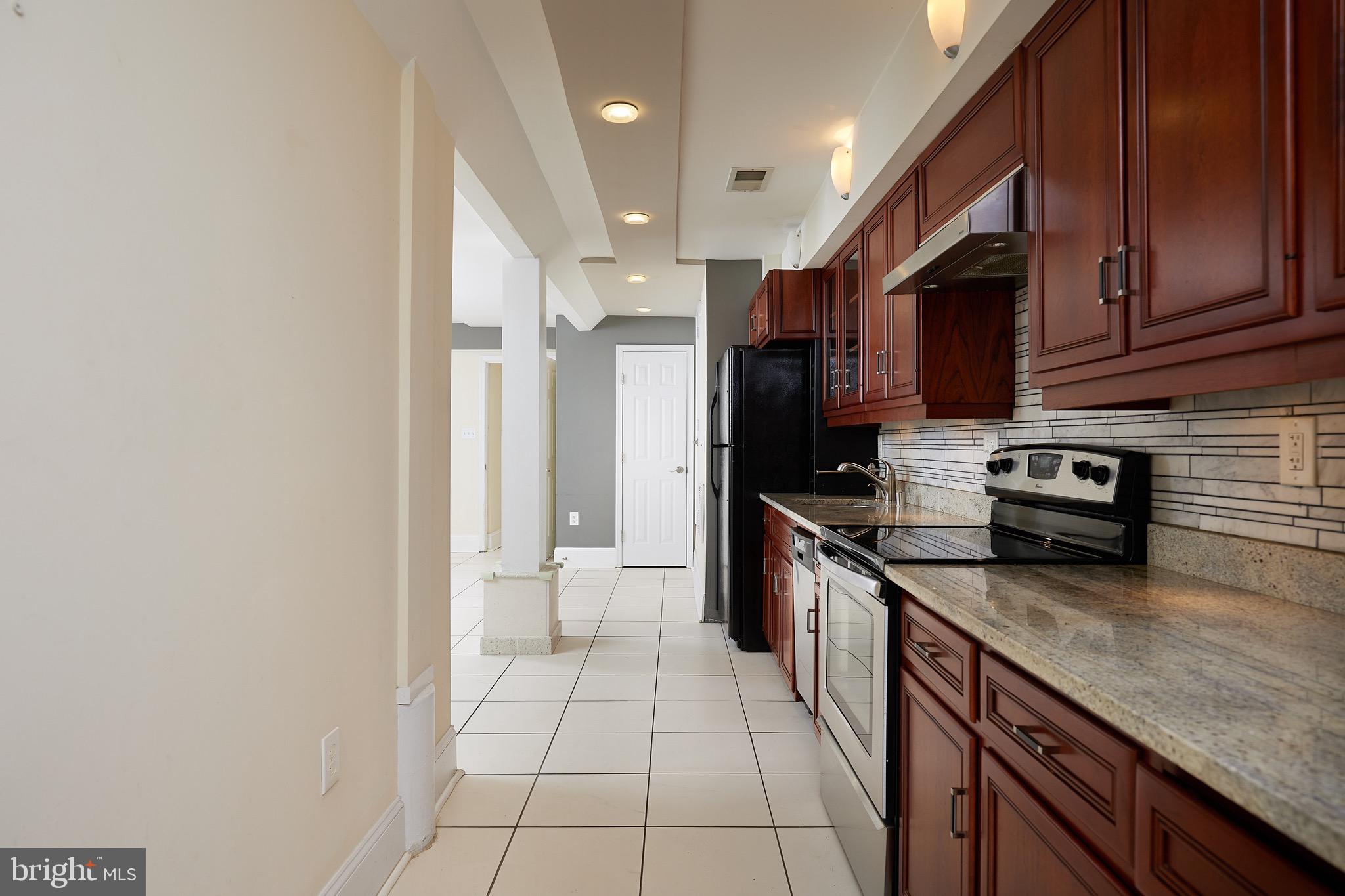 910 T Street Northwest, Unit B Washington, DC 20001 - Photo 3 of 37 Gallery Image 3
