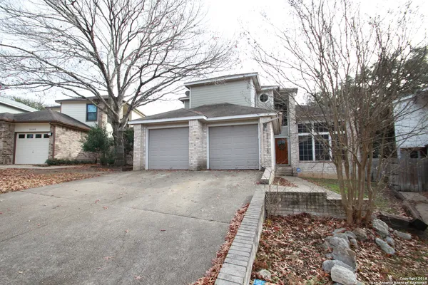 $1,975 | 25138 Summit Creek, San Antonio, TX 78258