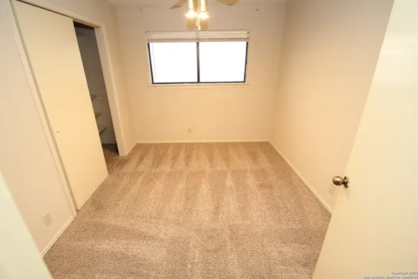 $1,975 | 25138 Summit Creek, San Antonio, TX 78258