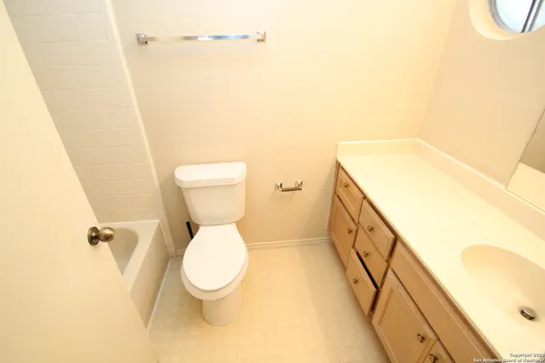 $1,975 | 25138 Summit Creek, San Antonio, TX 78258