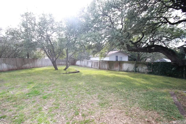 $1,975 | 25138 Summit Creek, San Antonio, TX 78258